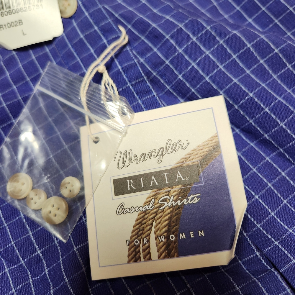 Wrangler Blue Button Down Shirt - Picture 3 of 10